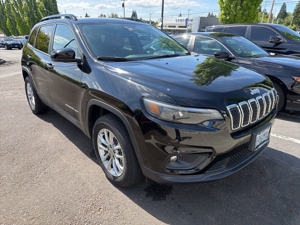 Used 2022 Jeep Cherokee Latitude Lux w/ Mopar Interior Package AWD/4WD image 3