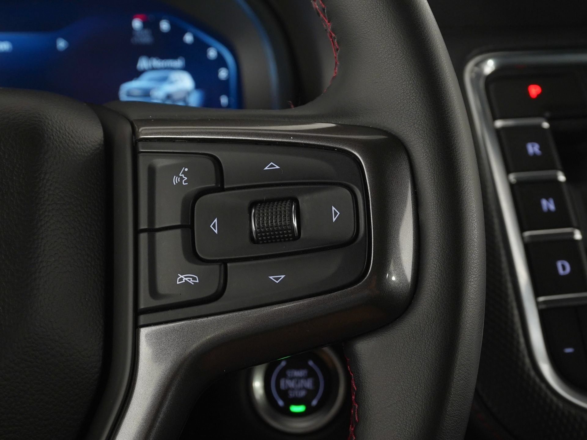 Used 2024 Chevrolet Suburban RST RWD image 21