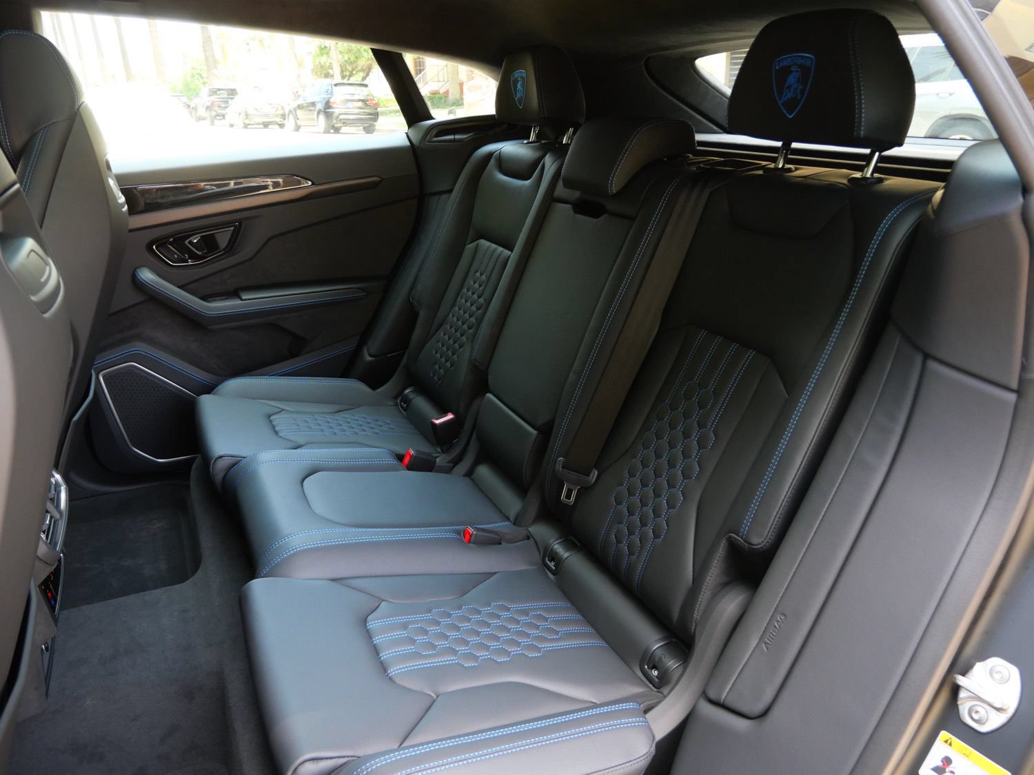 Used 2025 Lamborghini Urus S AWD/4WD image 6