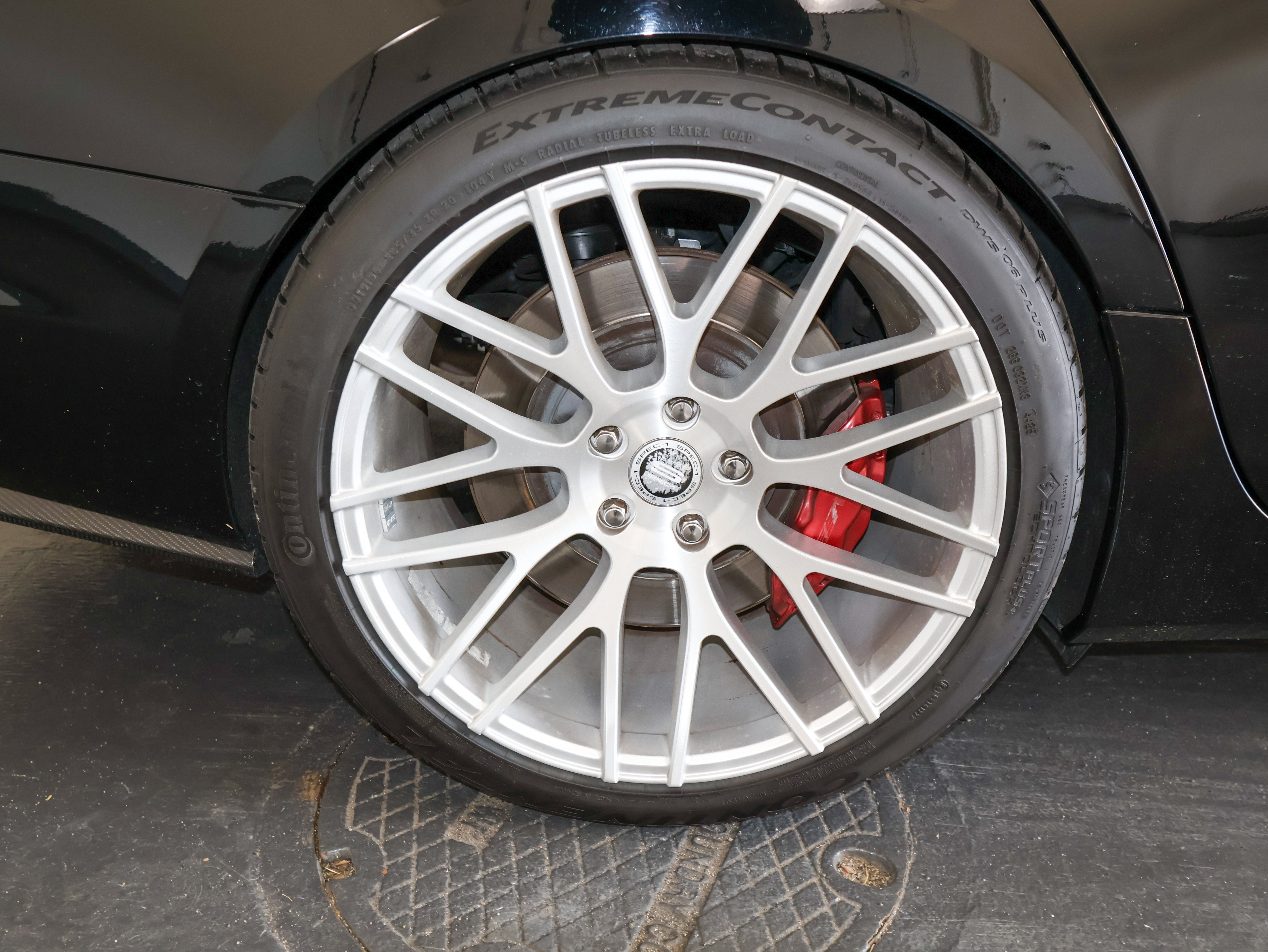 Used 2016 Cadillac CTS V w/ Carbon Fiber Package RWD image 36
