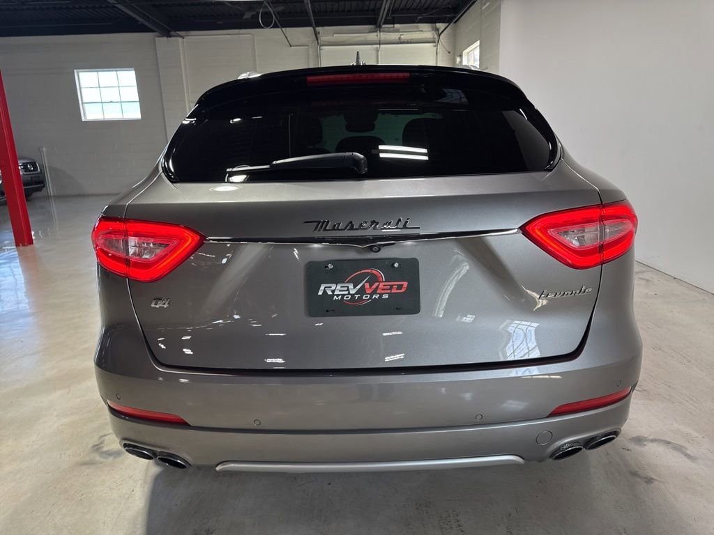 Used 2018 Maserati Levante GranLusso AWD/4WD image 5