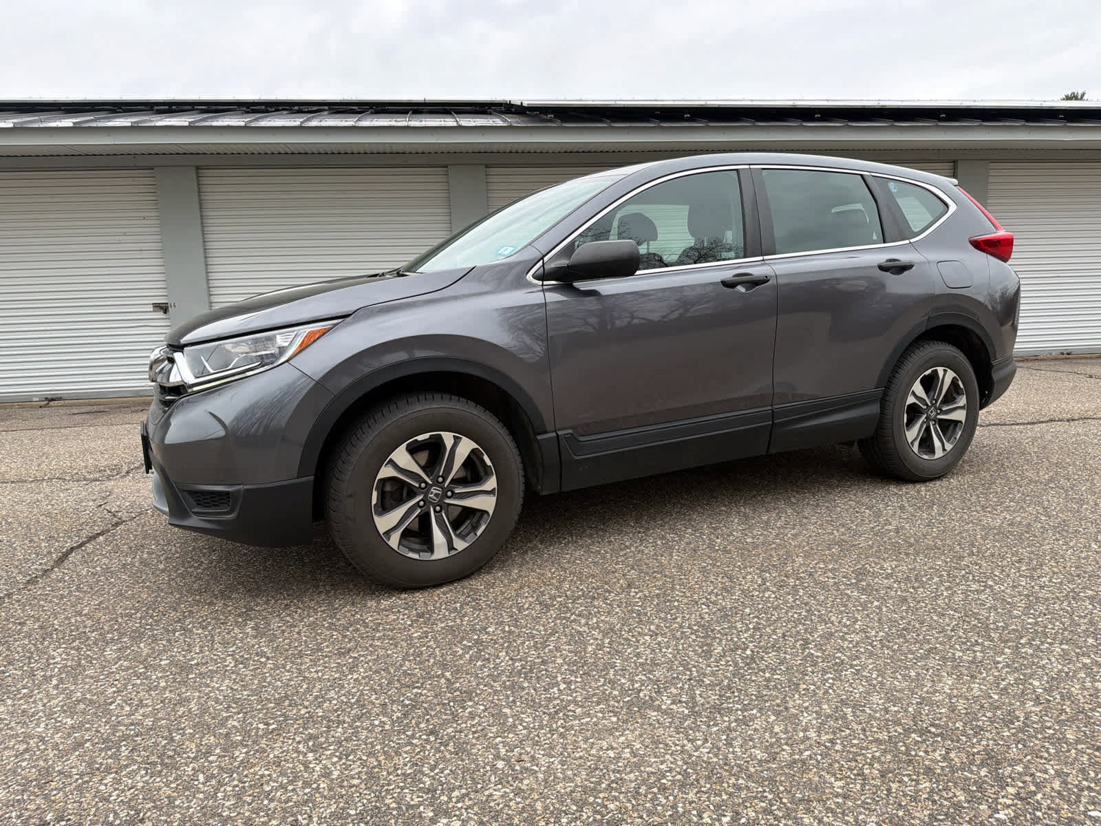 Used 2018 Honda CR-V LX image 2