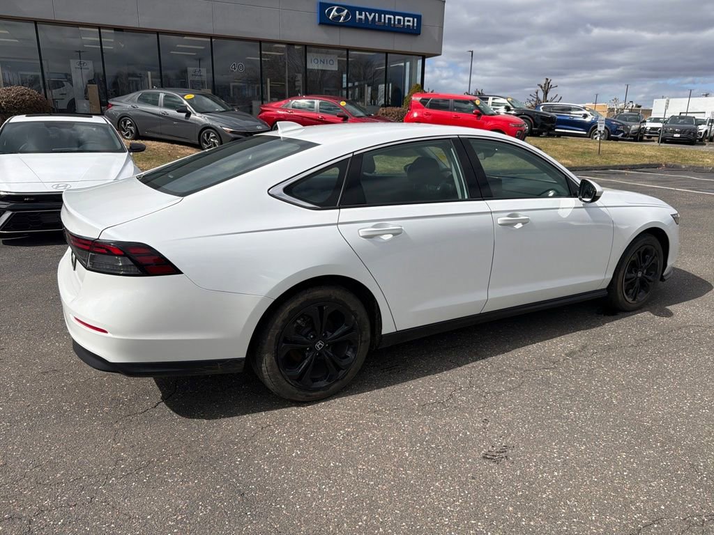 Used 2024 Honda Accord EX image 3