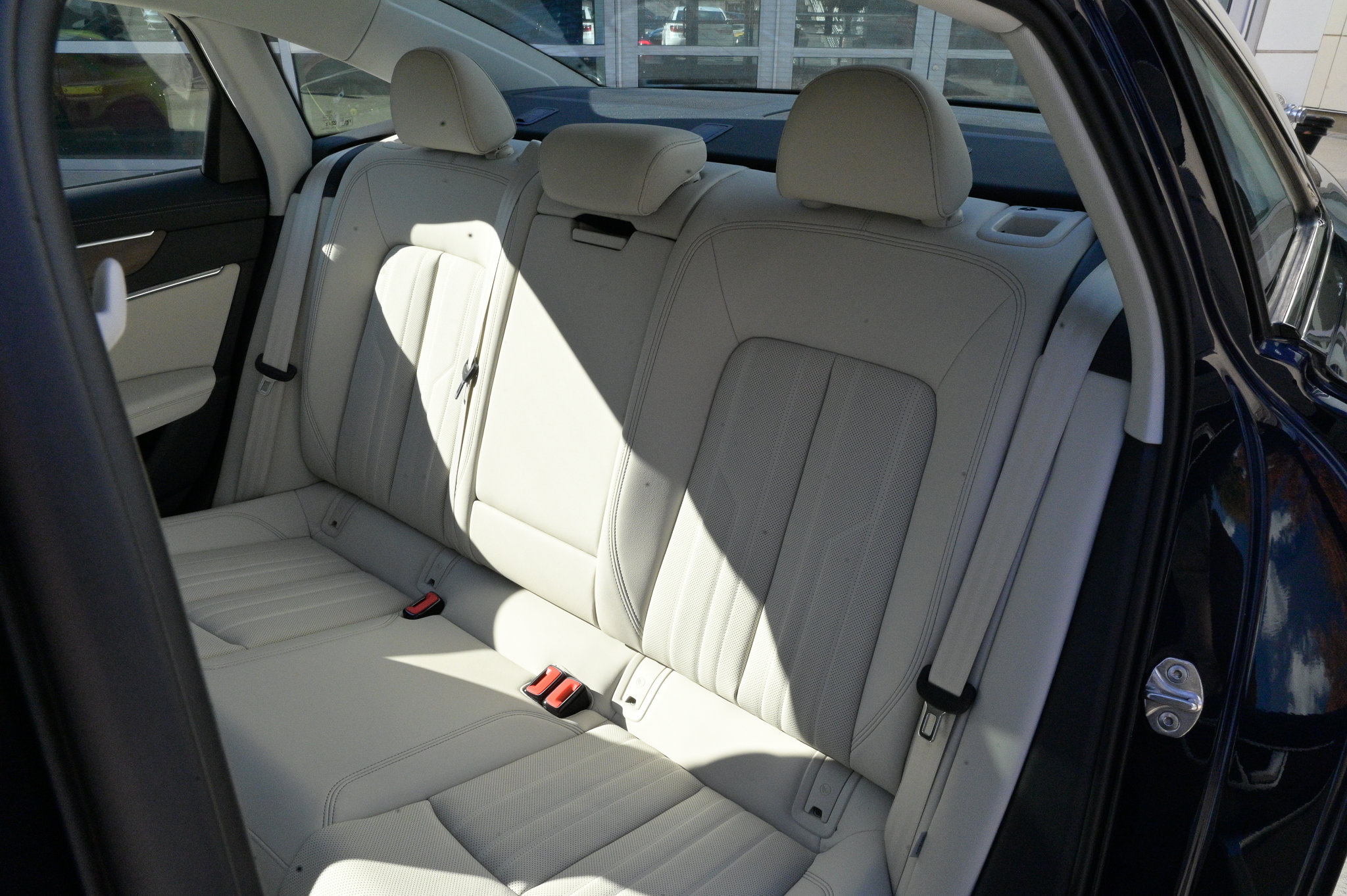 Used 2025 Audi A6 Premium Plus image 37