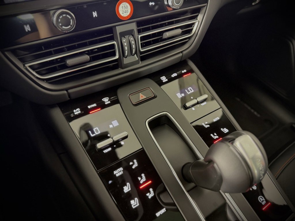 New 2025 Porsche Macan image 26