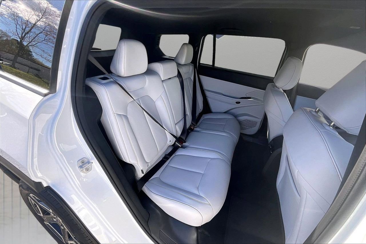 New 2026 Jeep Cherokee Limited image 20