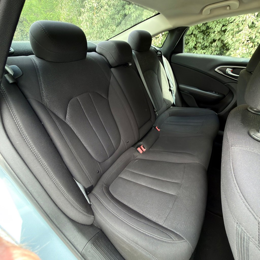 Used 2015 Chrysler 200 Limited image 16