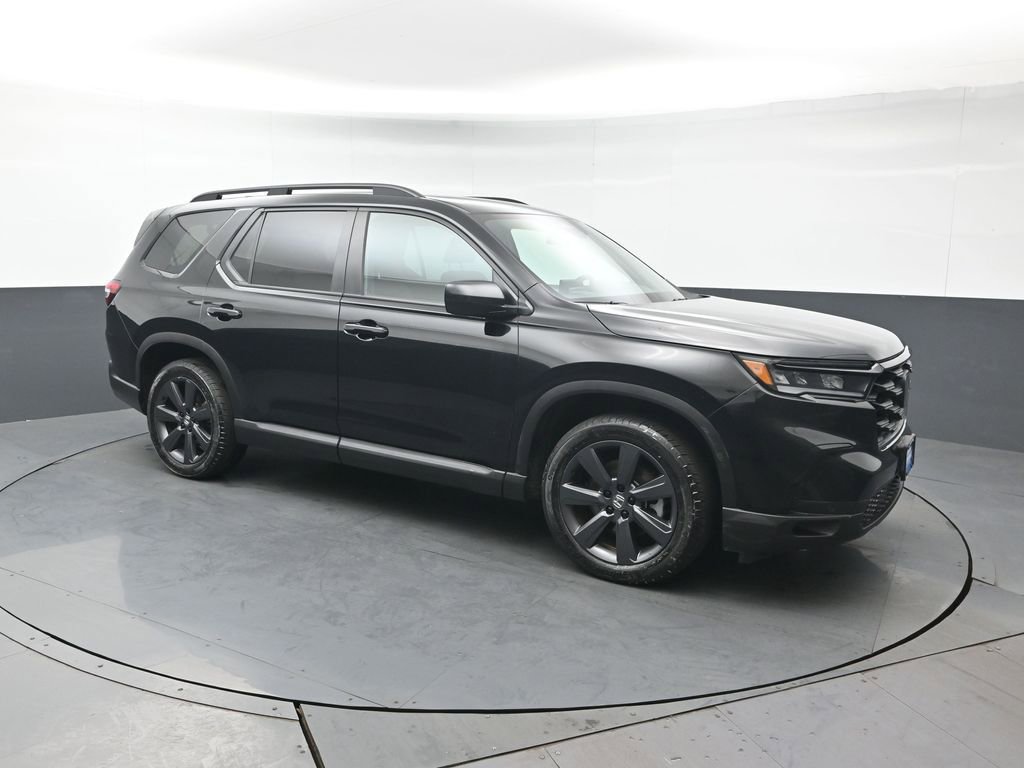 Certified 2025 Honda Pilot Sport image 10