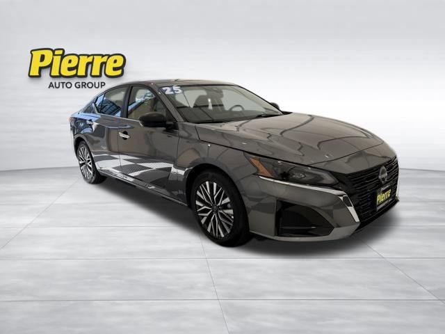 Used 2025 Nissan Altima 2.5 SV image 6