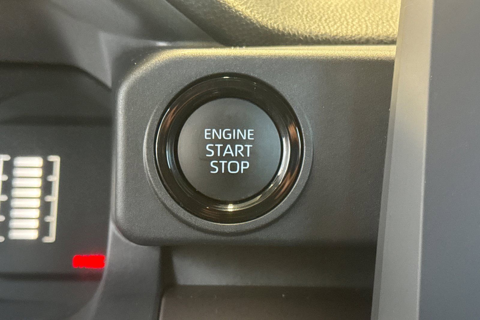 Certified 2025 Toyota Tacoma SR5 RWD image 28