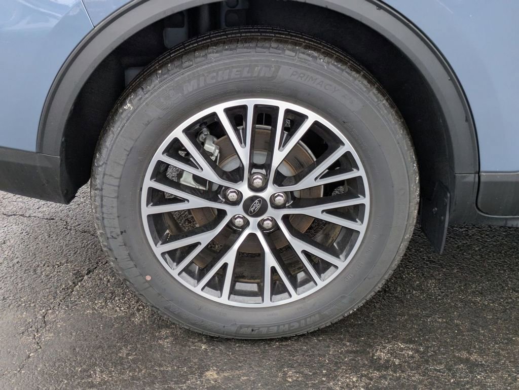 New 2024 Ford Escape SE image 16