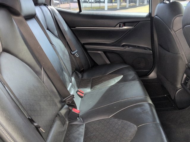 Used 2018 Toyota Camry XSE image 19