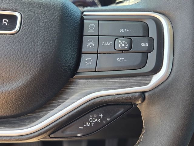 Used 2024 Jeep Wagoneer Series II w/ Flexible Seating Group RWD image 25