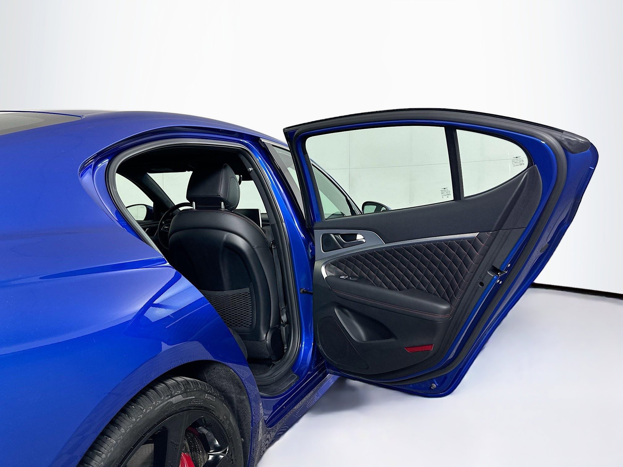 Used 2021 Genesis G70 3.3T w/ Sport Package image 31