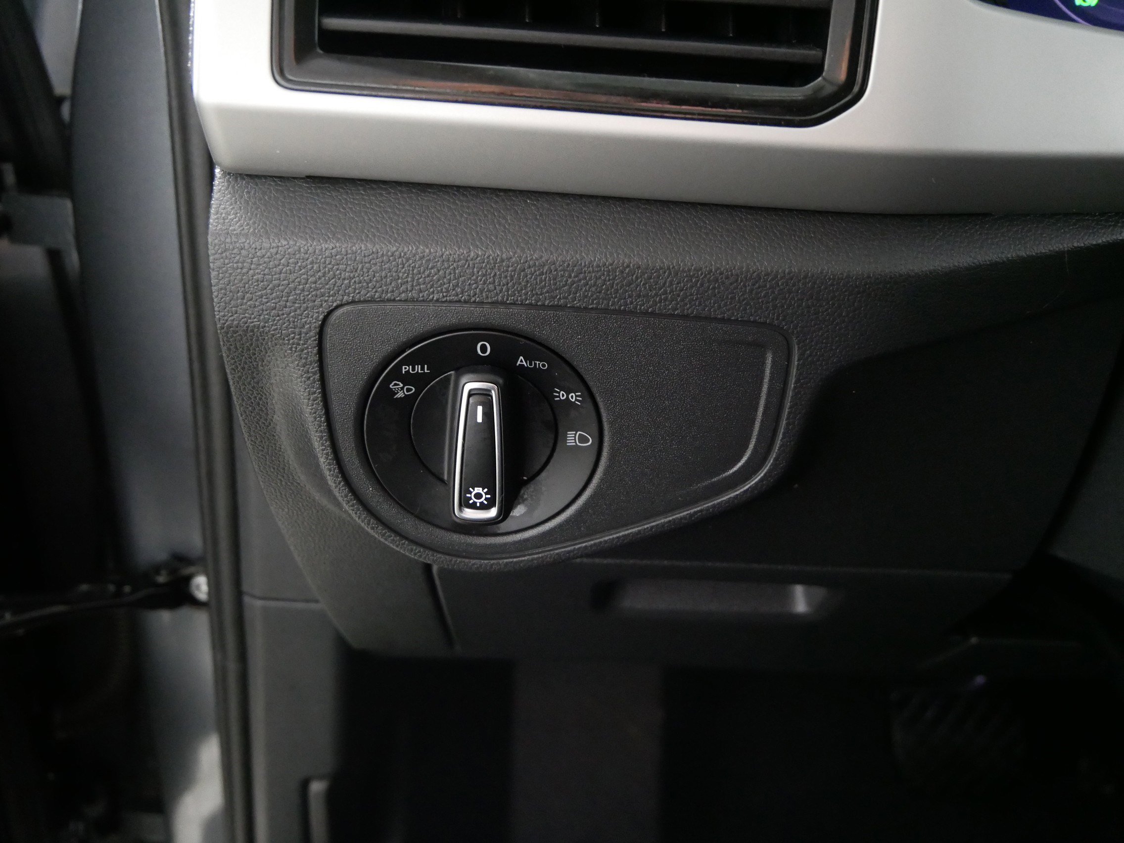 Certified 2023 Volkswagen Atlas SE w/ Panoramic Sunroof Package image 26