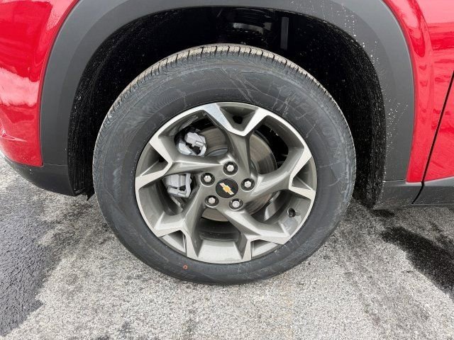 New 2026 Chevrolet Trax LT w/ Sunroof Package image 7