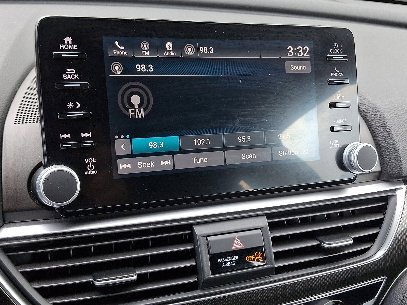 Used 2018 Honda Accord Sport image 16