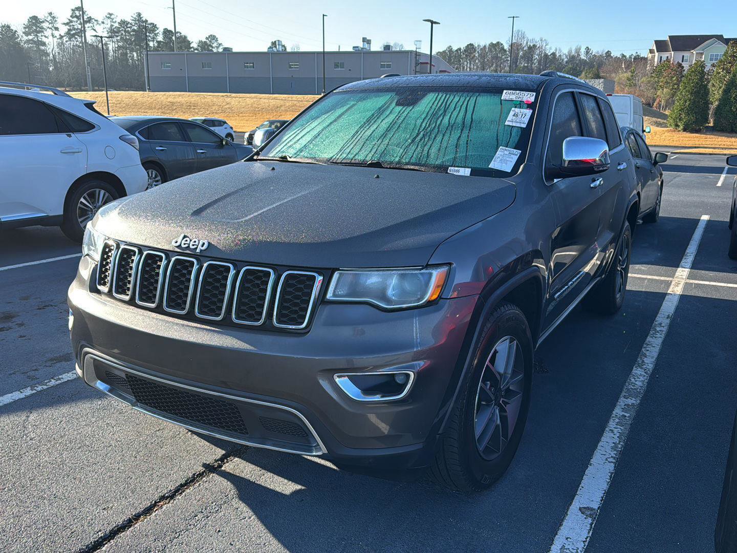 Used 2021 Jeep Grand Cherokee Limited w/ Sun & Sound Group image 2