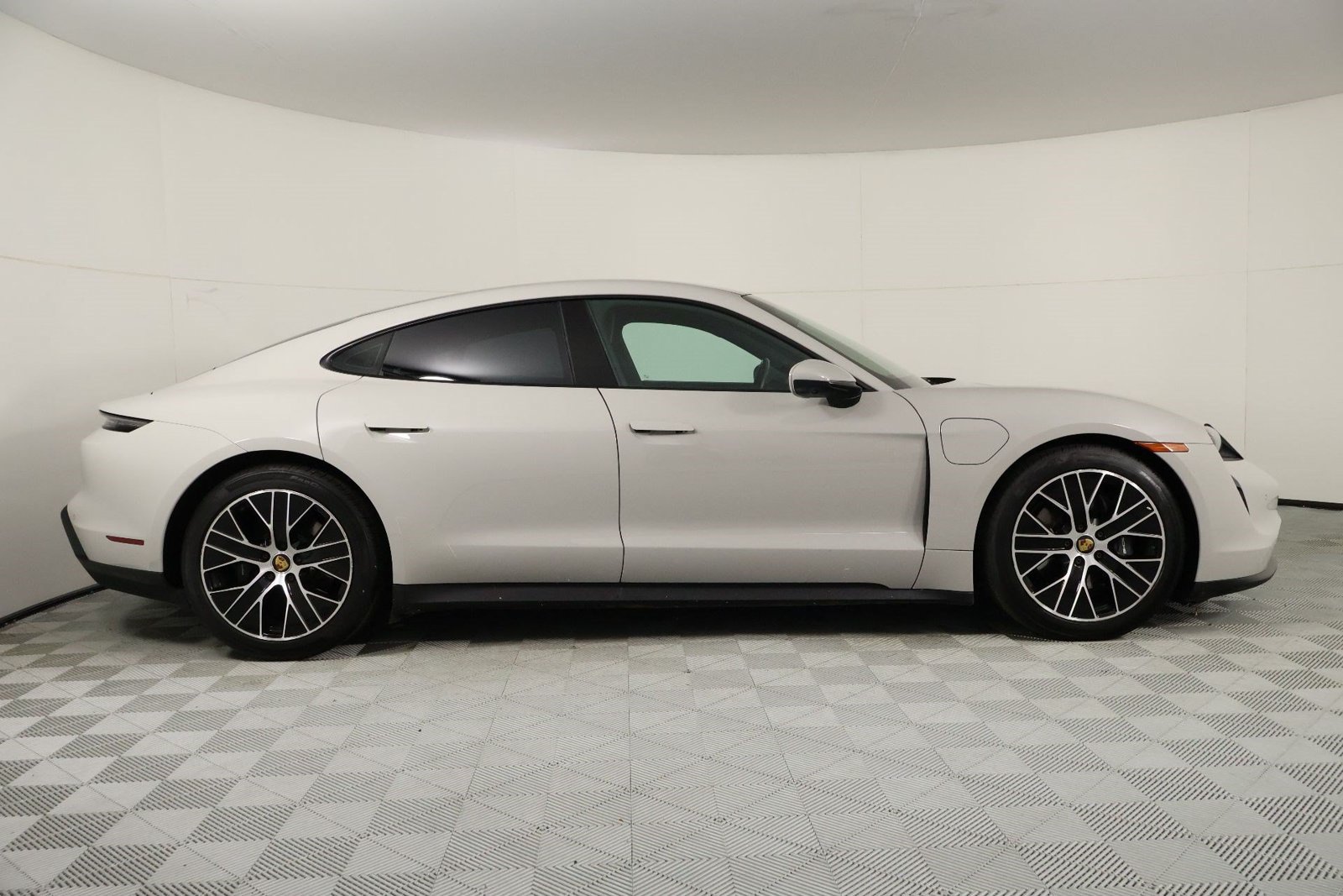 Certified 2023 Porsche Taycan RWD image 6
