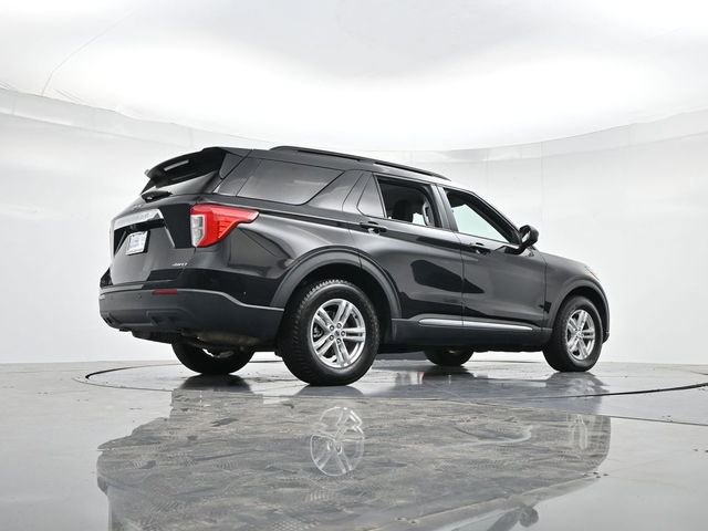 Used 2022 Ford Explorer XLT image 30