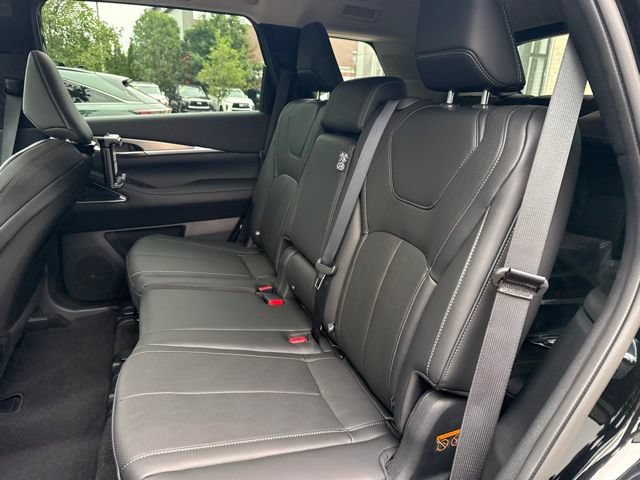 New 2027 INFINITI QX60 Luxe w/ Family Package AWD/4WD image 11