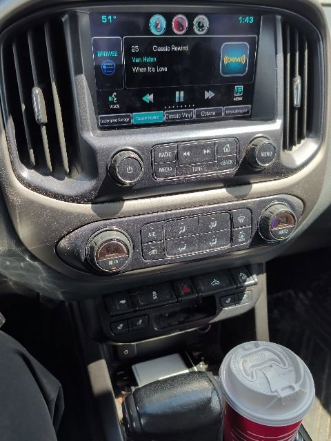 Used 2015 Chevrolet Colorado Z71 AWD/4WD image 10
