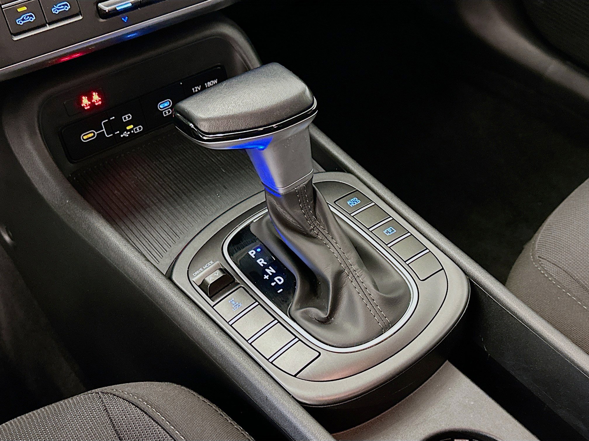 Used 2025 Hyundai Kona SEL image 25