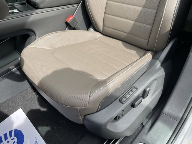 New 2025 Volkswagen Atlas SEL image 19