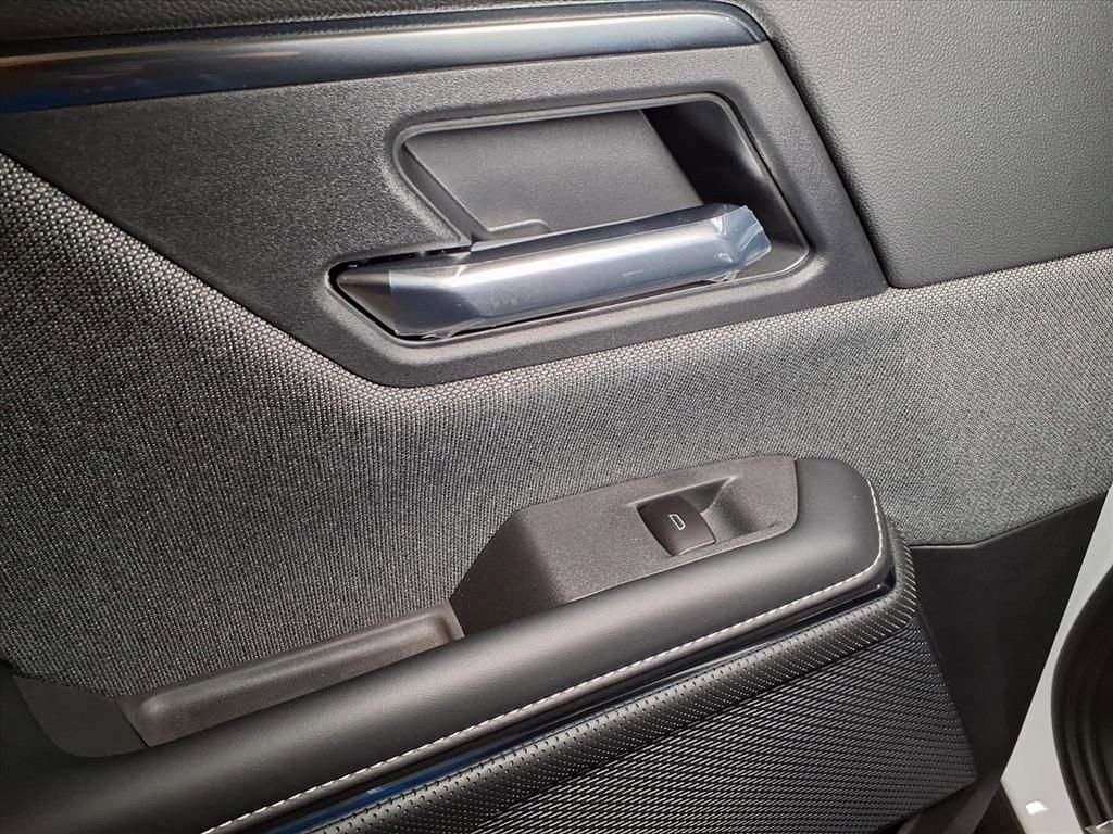 Used 2026 GMC Sierra EV Elevation AWD/4WD image 14