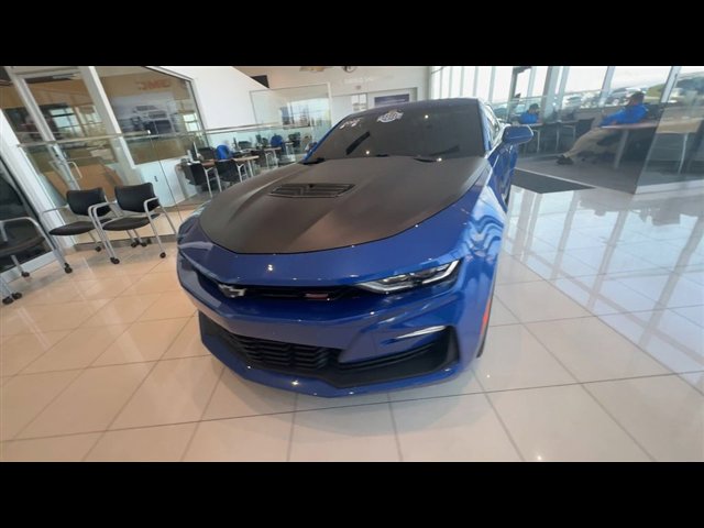 Used 2022 Chevrolet Camaro SS RWD image 3