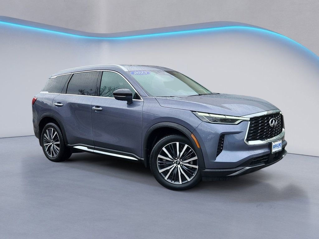 Used 2023 INFINITI QX60 Sensory w/ Vision Package image 2