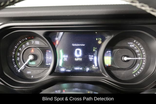 Used 2025 Jeep Wrangler Unlimited Sahara w/ Safety Group AWD/4WD image 11