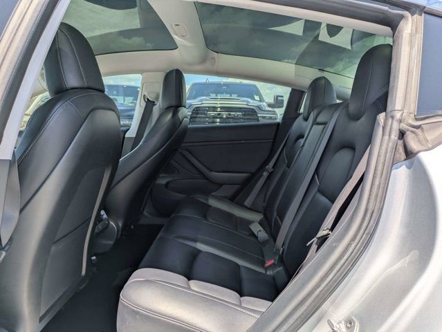 Used 2018 Tesla Model 3 Long Range RWD image 12