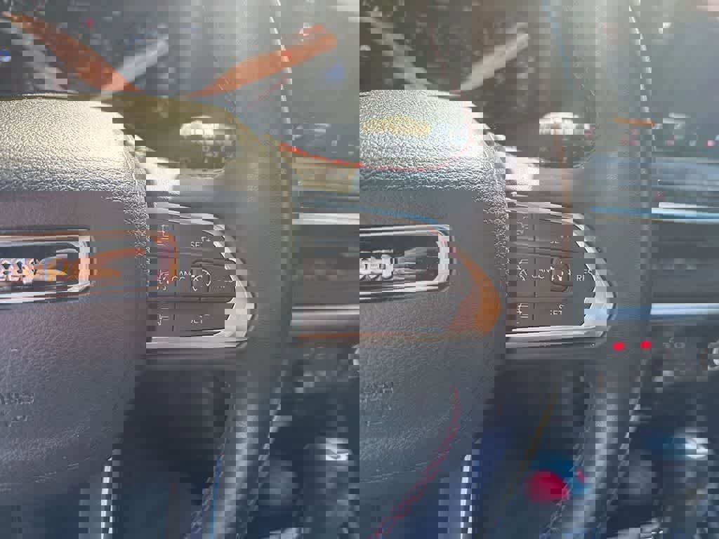 Used 2022 Jeep Compass Trailhawk w/ Trailhawk Convenience Group image 13