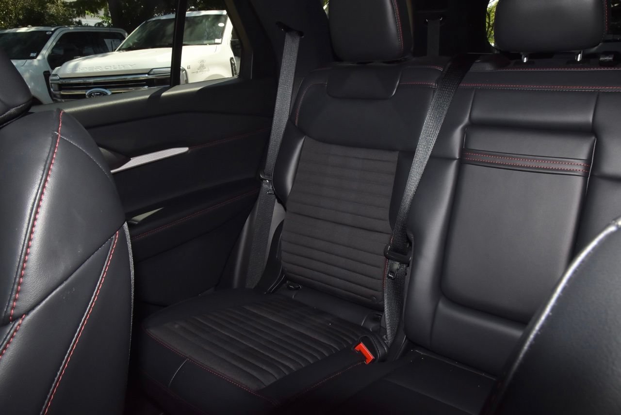 Certified 2025 Ford Explorer ST-Line RWD image 20