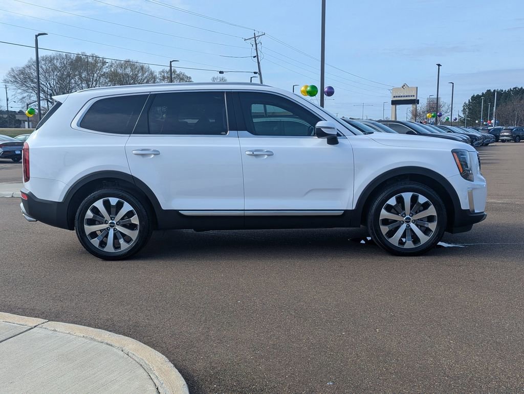 Used 2022 Kia Telluride S image 3