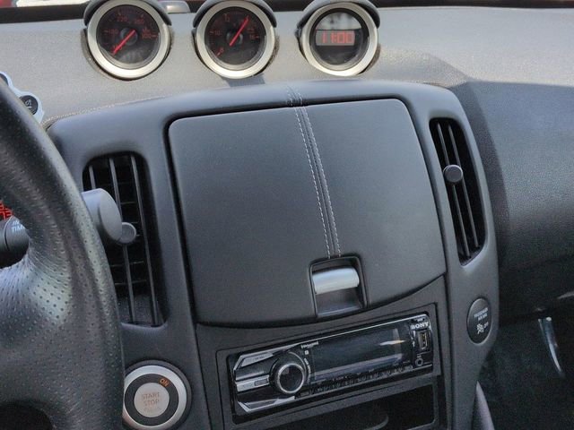 Used 2013 Nissan 370Z Coupe RWD image 16