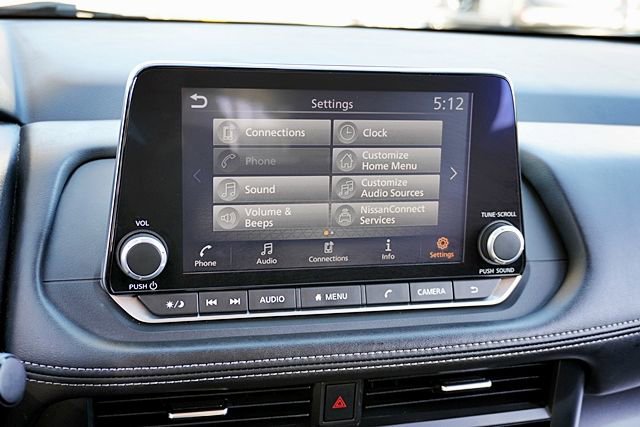 Used 2024 Nissan Rogue SV image 26