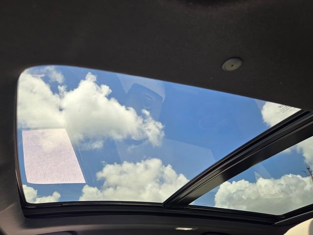 Certified 2025 Acura RDX SH-AWD image 17