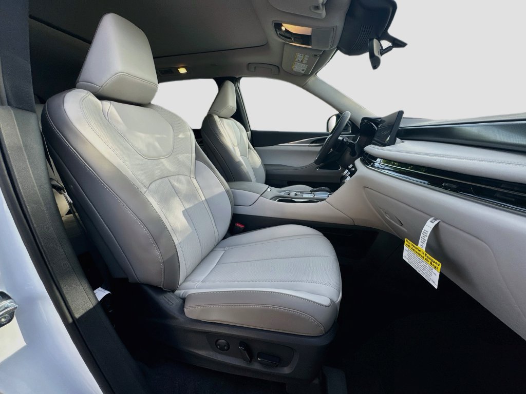 New 2027 INFINITI QX60 Luxe w/ Cargo Package FWD image 32