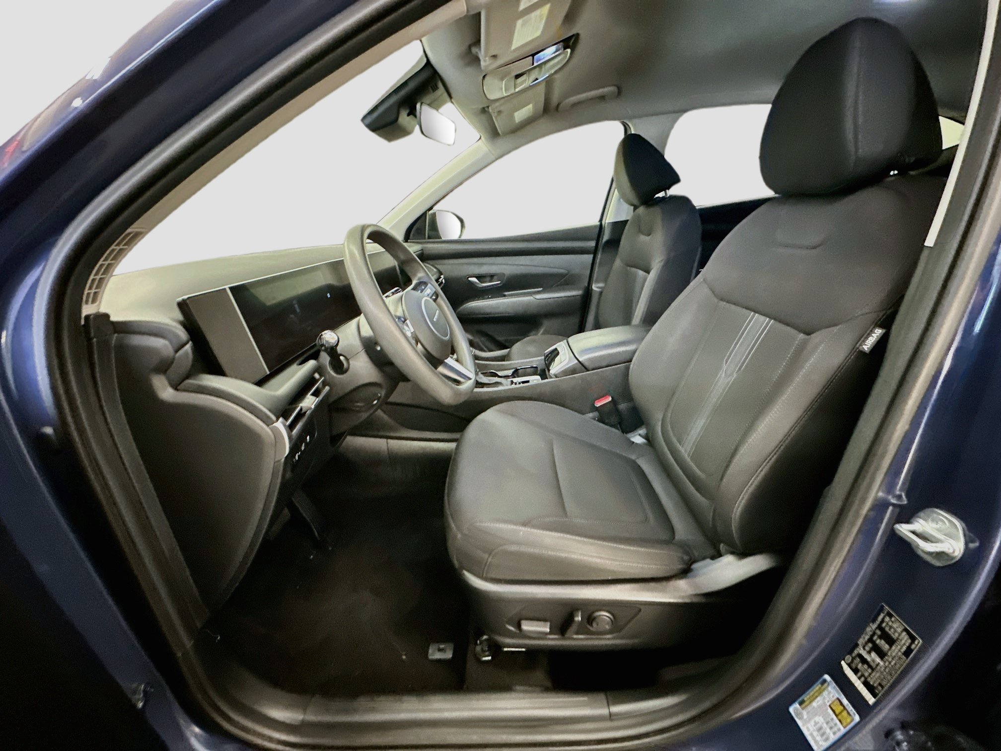 Used 2025 Hyundai Tucson SEL AWD/4WD image 13