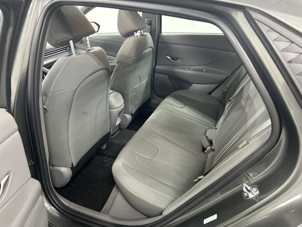 Used 2024 Hyundai Elantra SEL w/ Convenience Package FWD image 21