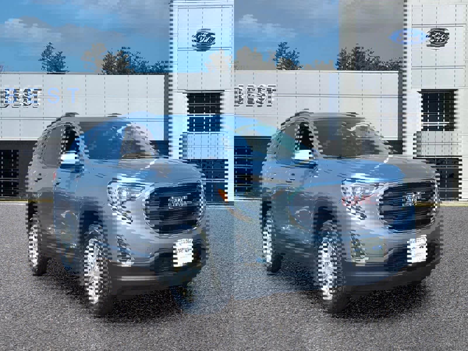 Used 2019 GMC Terrain SLE w/ Driver Convenience Package image 1