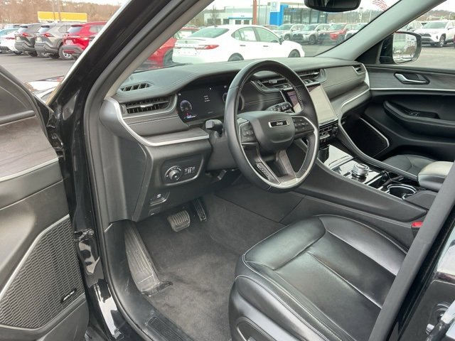Used 2022 Jeep Grand Cherokee L Limited image 11