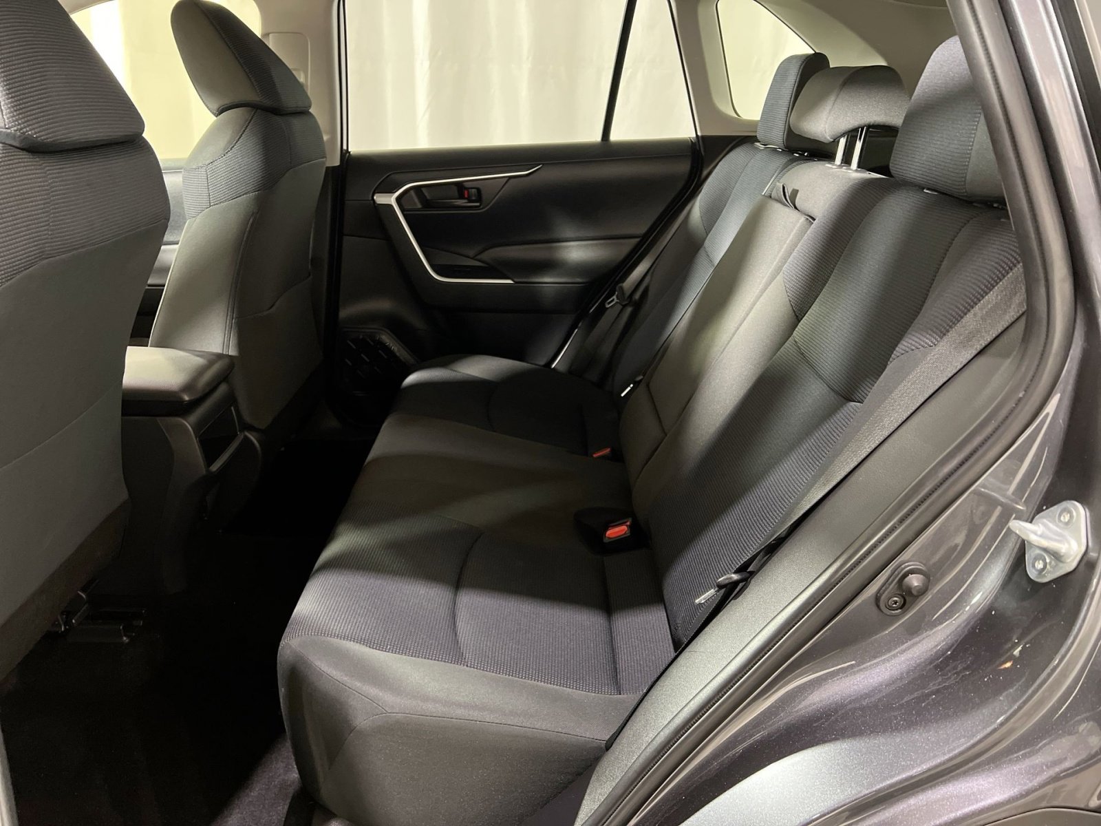 Used 2019 Toyota RAV4 LE image 24