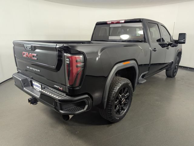 Used 2025 GMC Sierra 2500 AT4 w/ Technology Package AWD/4WD image 8