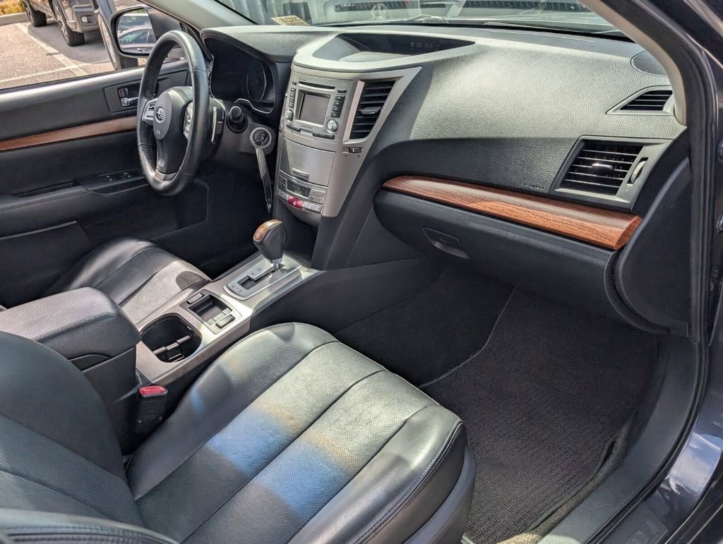 Used 2013 Subaru Outback 2.5i Limited w/ Moonroof Pkg image 17