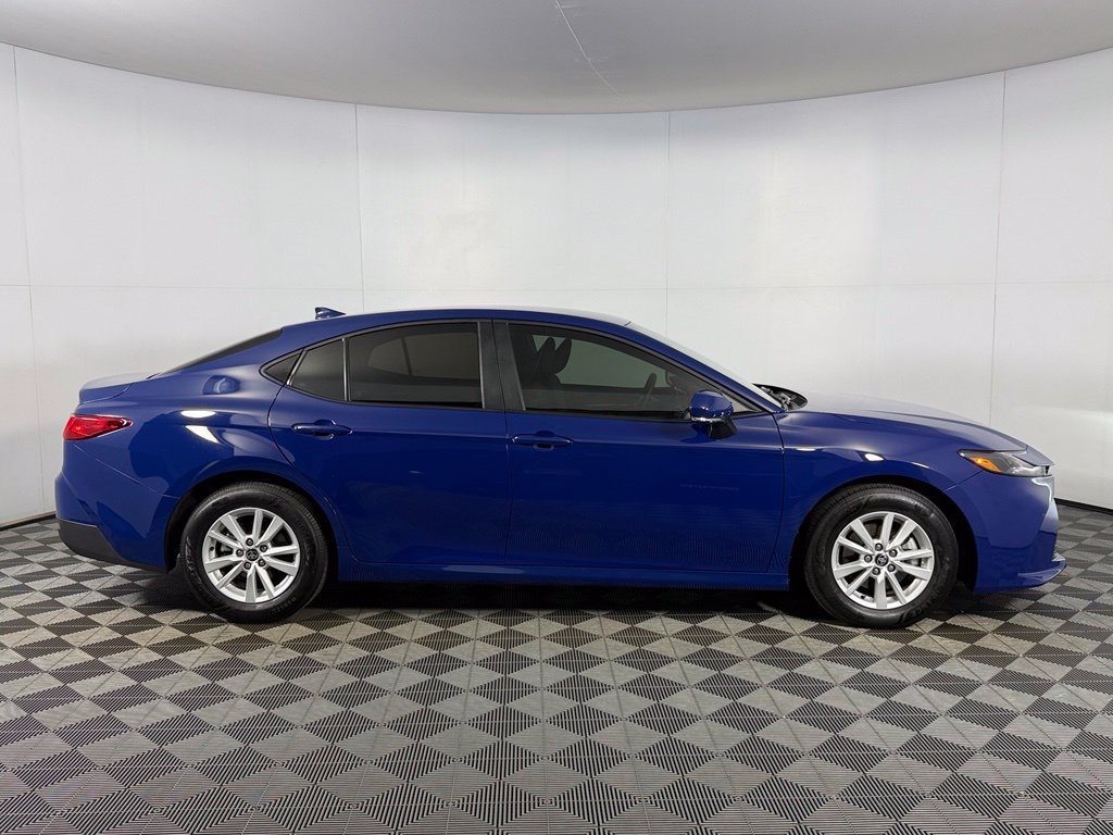 Used 2026 Toyota Camry LE FWD image 9