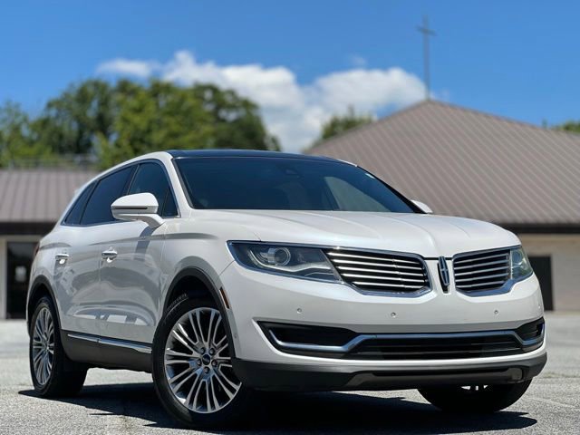 Used 2016 Lincoln MKX Reserve w/ Technology Package FWD image 3
