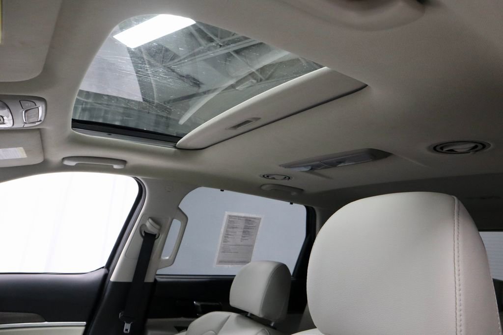 Used 2022 Kia Telluride EX w/ EX Premium Package image 35